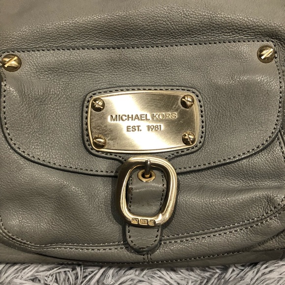 Michael Kors • Gray Hobo Bag • Used - Picture 2 of 8